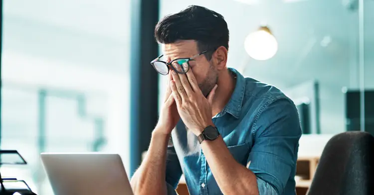 LinkedIn Marketing for Beginners: Simple Things You Need to Know 6 LinkedIn Marketing Mistakes