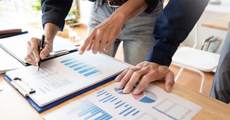 The Ultimate Guide to Google Lighthouse: Enhancing UX & SEO 13 Google Lighthouse Competitive Analysis